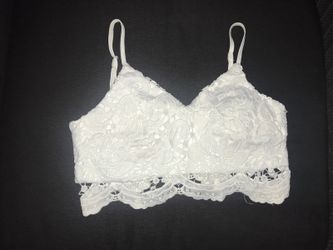 Lace cropped top