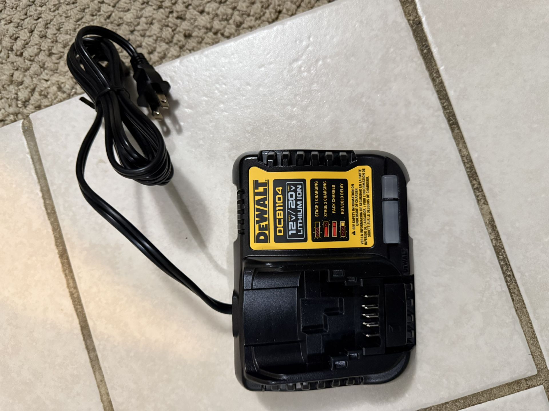 Charger Dewalt