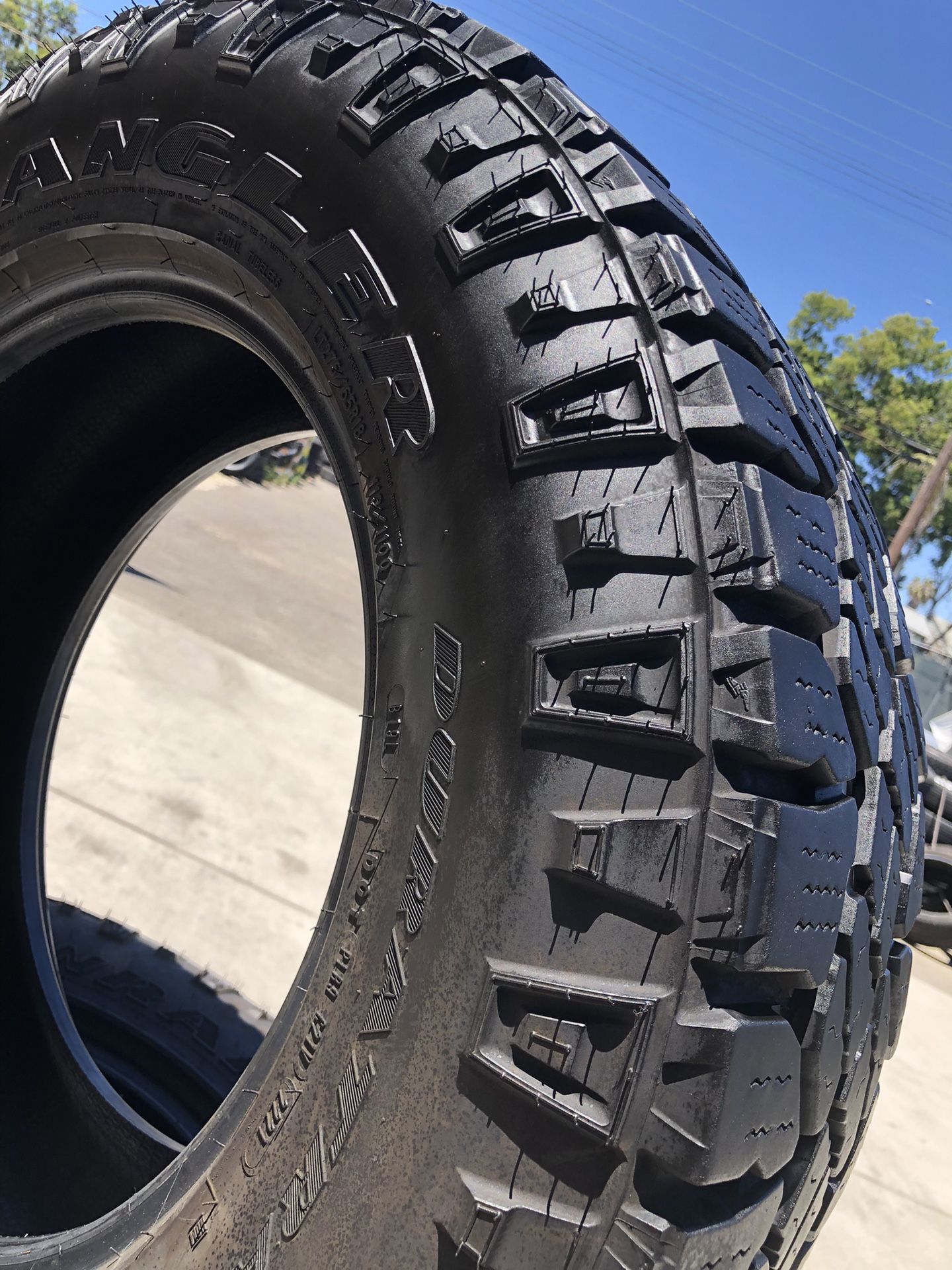 Slightly Used 275/65R18 Goodyear Wrangler Duratrac for Sale in San ...