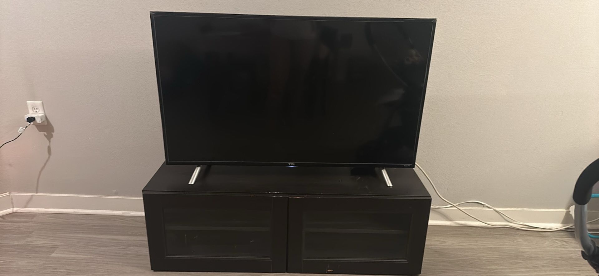 TV (TCL) 49inch 