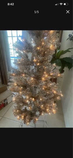 New Christmas tree 6.5 ft