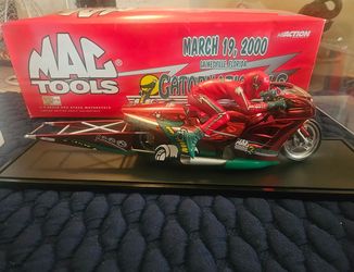 Action Mac Tools Gatornationals 1:9 Scale Pro Stock Motorcycle