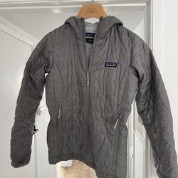 Patagonia women’s insulated jacket (XS)