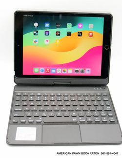 Apple iPad 8th Gen 32GB Space Gray MYL92LL/A WiFi only with keyboard 