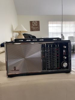 Grundig 6001 Satellite Transistors Radio