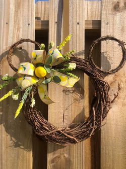 Lemon Mouse Wreath