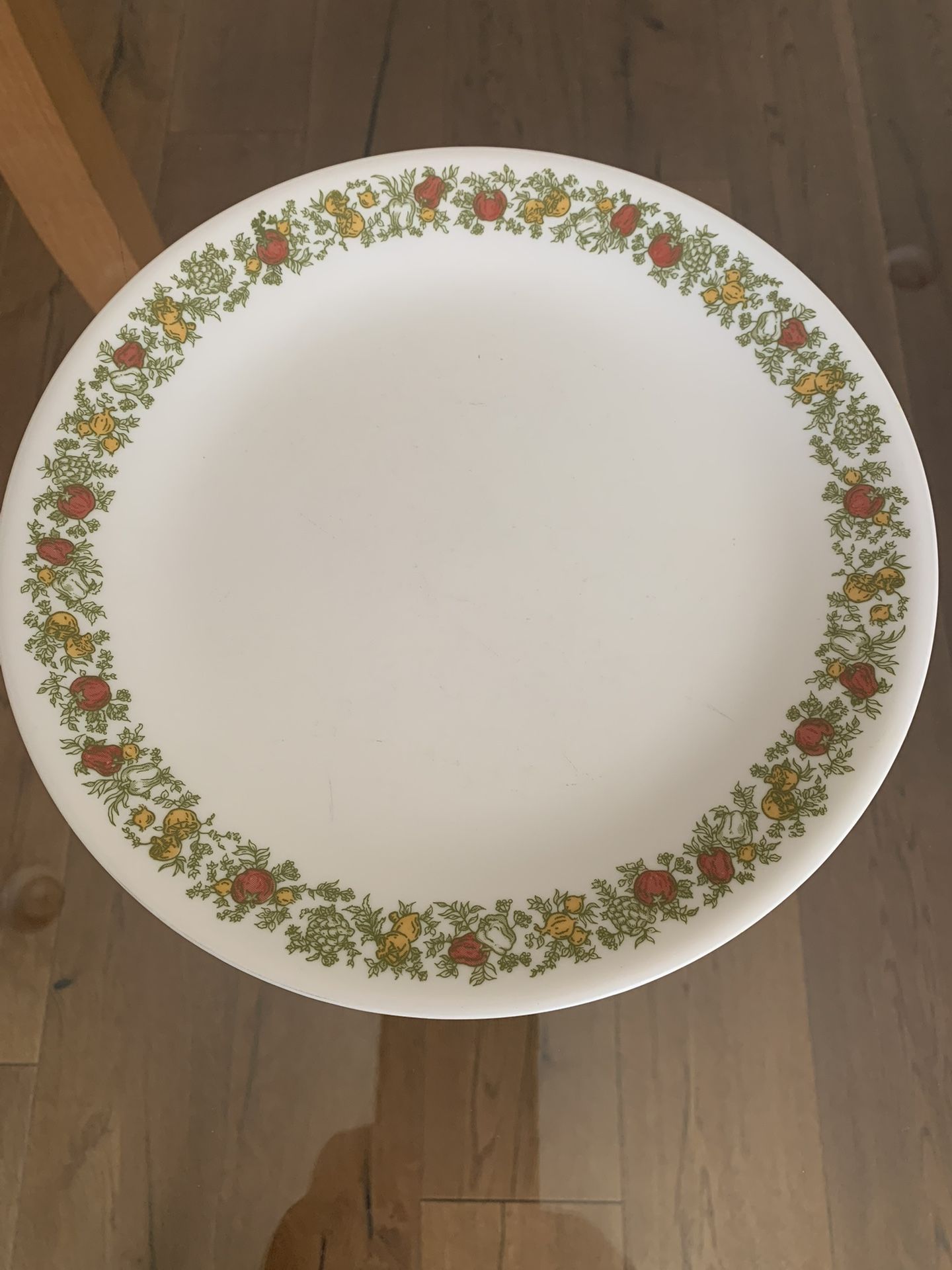 Five Dinner/Lunch Plates.