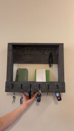 Key Chain/ Mail Holder And Organizer