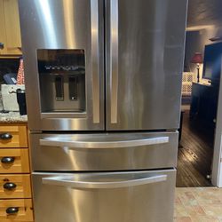 WHIRLPOOL REFRIGERATOR 