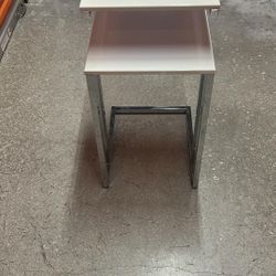 Set Of 2 Night Tables White and Silver 