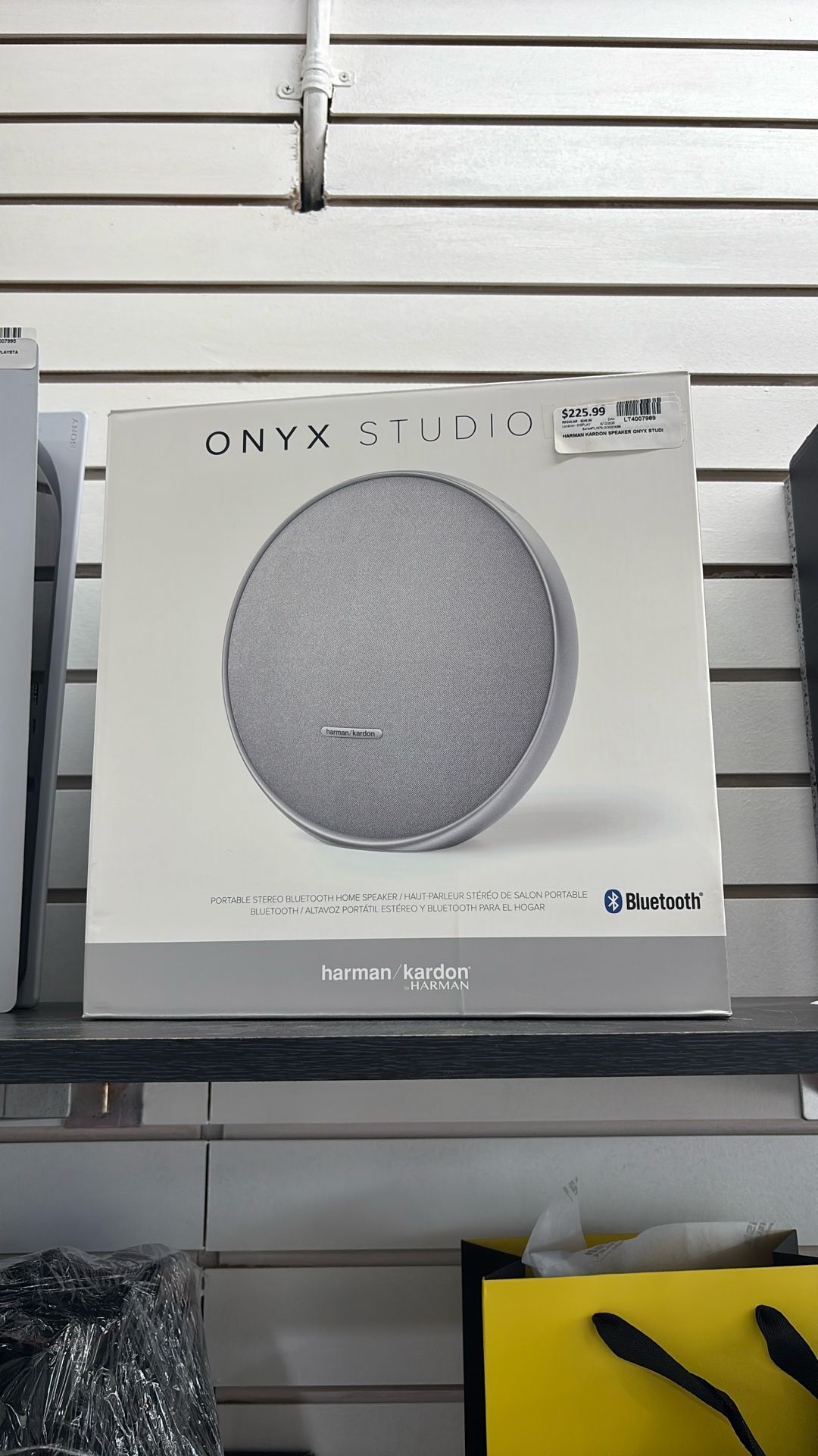 Onyx Studio 9