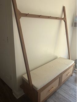 Bench / storage