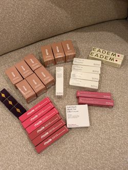 Sephora similar makeup lot Rhode rare beauty , 28 pieces , whatnot , TikTok shop, live selling , resale