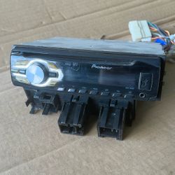 Pioneer Radio Head-unit DEH-140UB