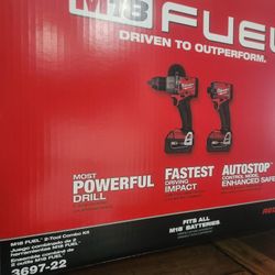 Milwaukee Hammer Drill & Impact Driver Kit