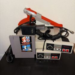 Original Nintendo (NES) Gaming System With Orange Zapper