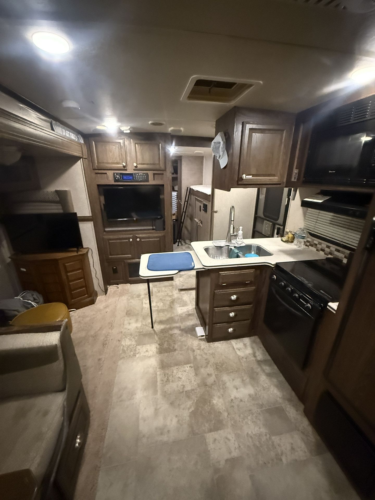 2018 Flagstaff Vlite 2bed 1bath 32ft