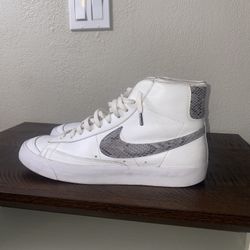 Nike Blazer Mid ‘77