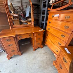 Vintage for peace maple bedroom set