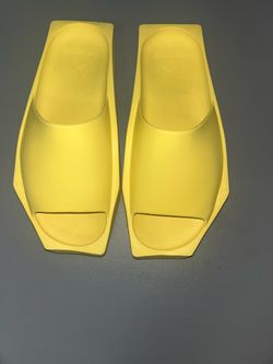 Jorden Hex Yellow Slide Sandals