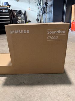 samsung television soundbar S700D with sub woofer