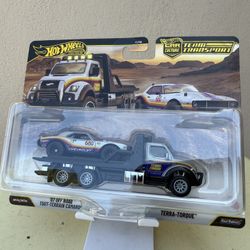 Hot Wheels - ‘67 Off Road Camaro Team Transport