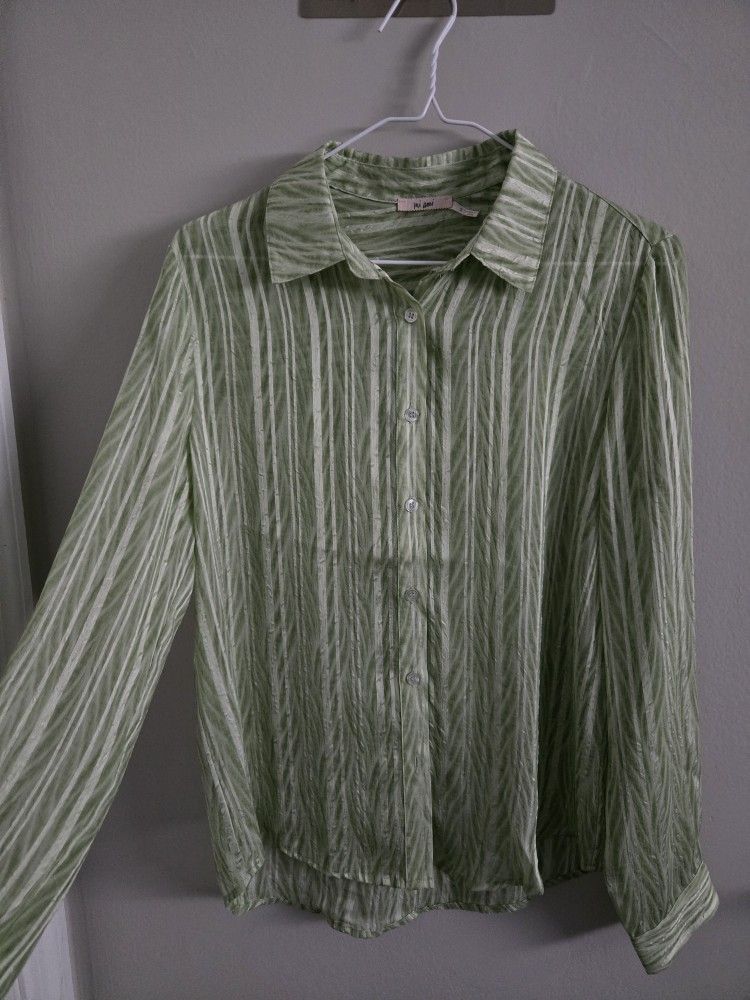 Green Long Sleeve Shirt Size Small