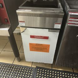 2 Brand New Fryers Propane Can Be Converted 