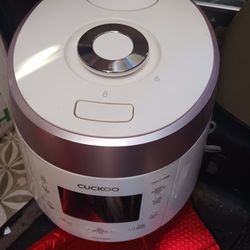 White Cuckoo 10-cup pressure rice cooker,
