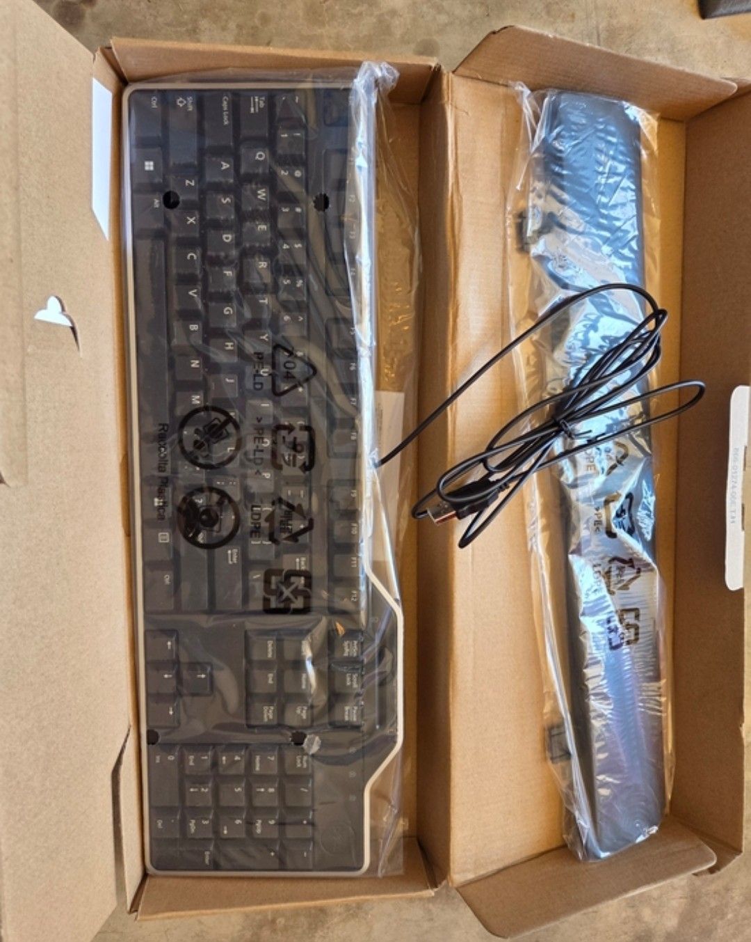 Dell KB813 Smart Card Keyboard With Palm Rest