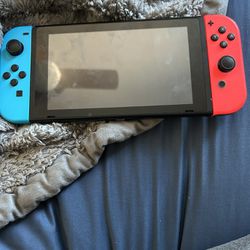 Nintendo Switch With Detachment Controllers