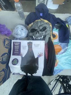 Old Holloween Costumes For Kids, Big Box New Stuff Accessories