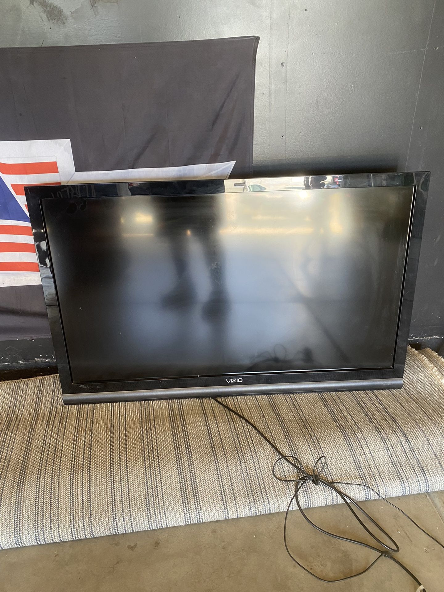 47 Inch Vizio TV
