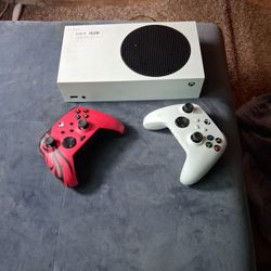 Xbox Series S and 2 Controllers