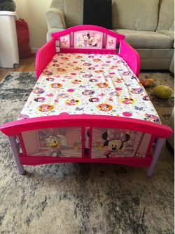 Minnie Mouse Toddler Bed & Mattress