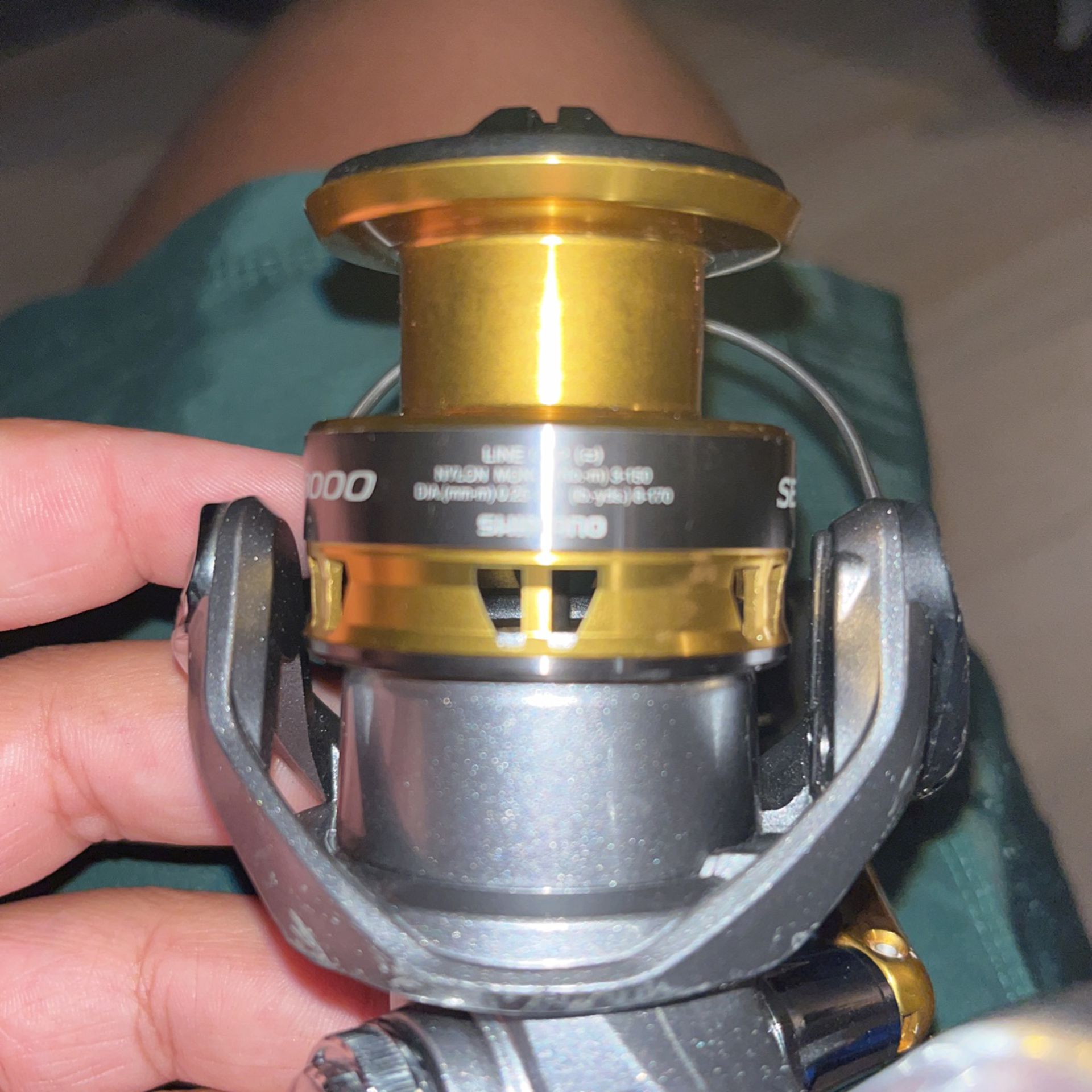 Fishing reel - Shimano R2000 - NEW - not used for Sale in Sedona, AZ -  OfferUp