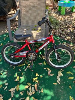 Red Magna 14” kids bike