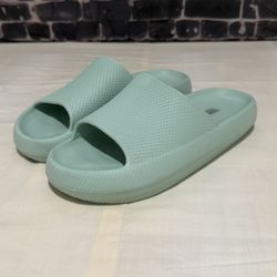 32° Cool Slide Sandals Mint Green Size L W9-10 M7-8 Lightweight Comfort 