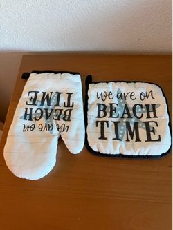 Beach theme kitchen oven mits