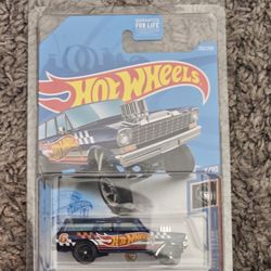 Hot Wheels Super Treasure Hunt 64 Nova Gasser Wagon