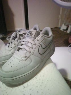 Gray and blk air force ones size 6