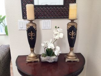 Set Of Two Elegant,luxury and Unique Candle Holder With Candles.