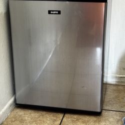 Sanyo Refrigerator