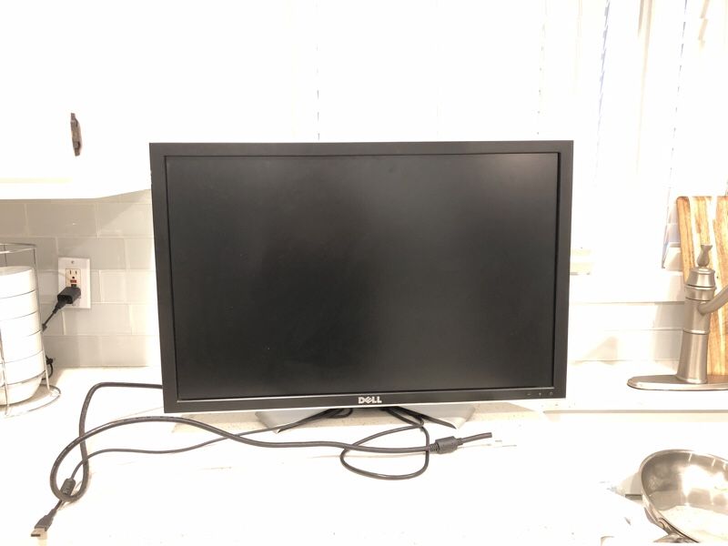 30” Dell Ultrasharp 3007 wfp monitor