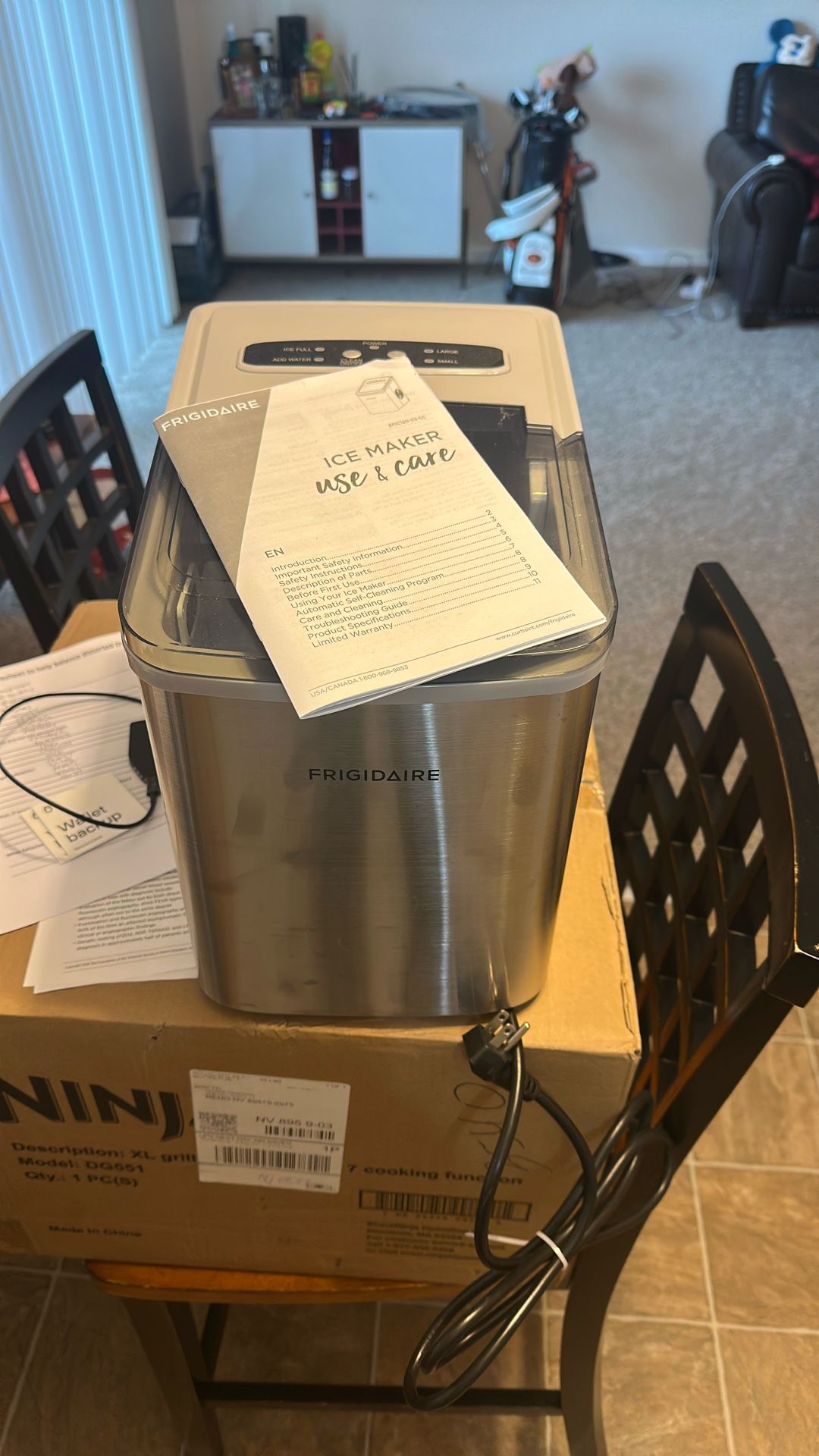 Frigidaire Ice Maker - 26 Lbs Per Day