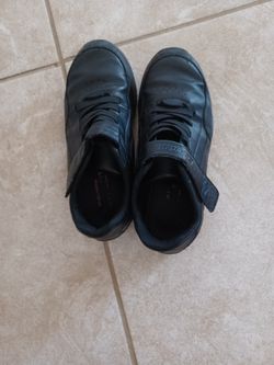 Black Skechers Boy's Shoes Sneaker, Size 4