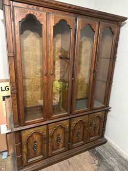 China cabinet vintage