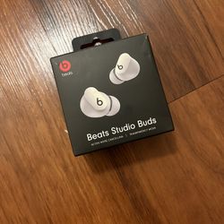 Beats Studio Buds 