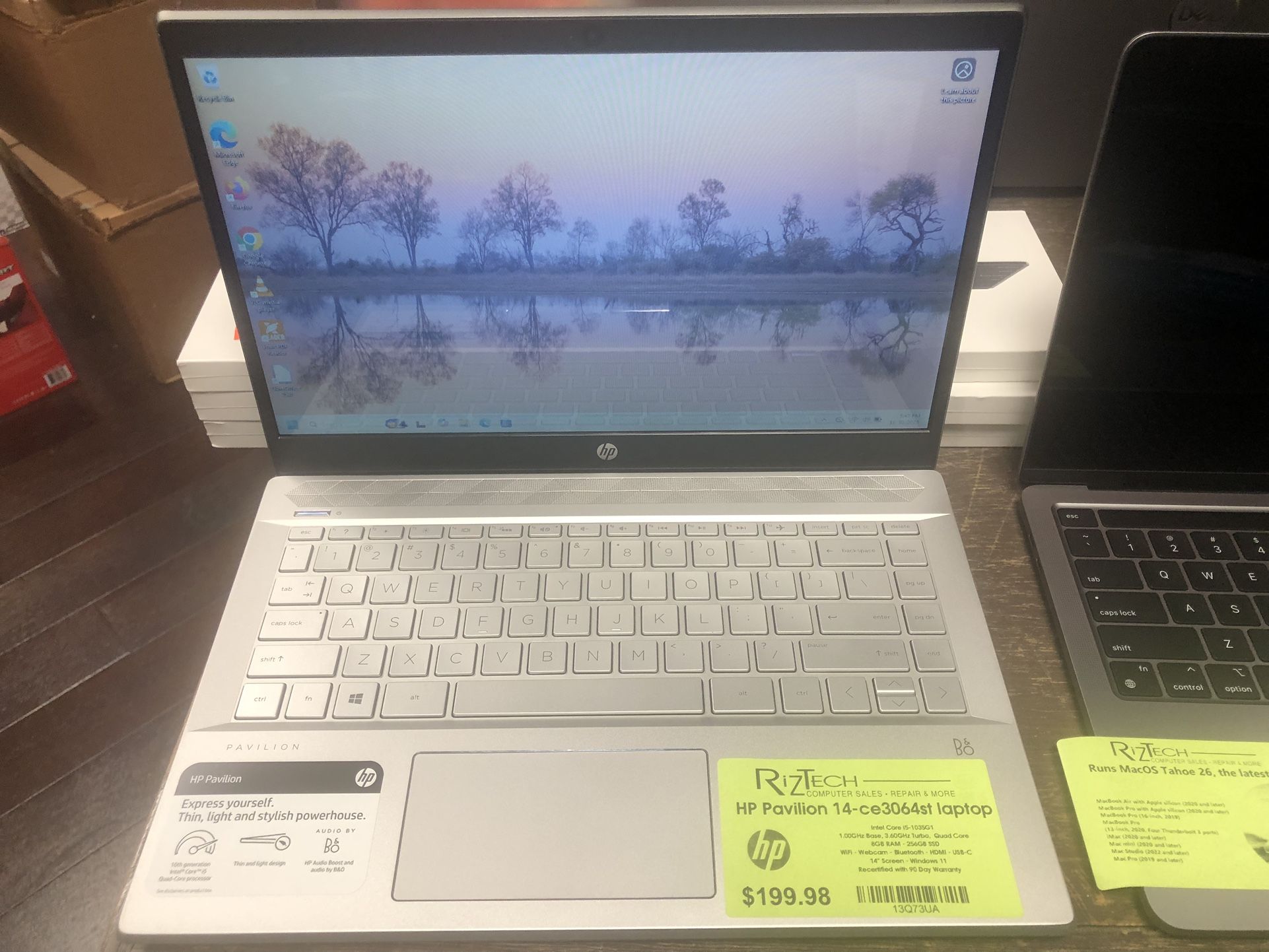 💻 HP Pavilion 14-ce3064st Laptop - Budget-Friendly Performance! 🖥️