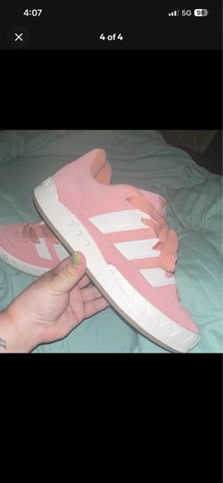 adidas Atimatics wonder clay  Coral Pink Low Top Lace-Up Sneakers Pink/White